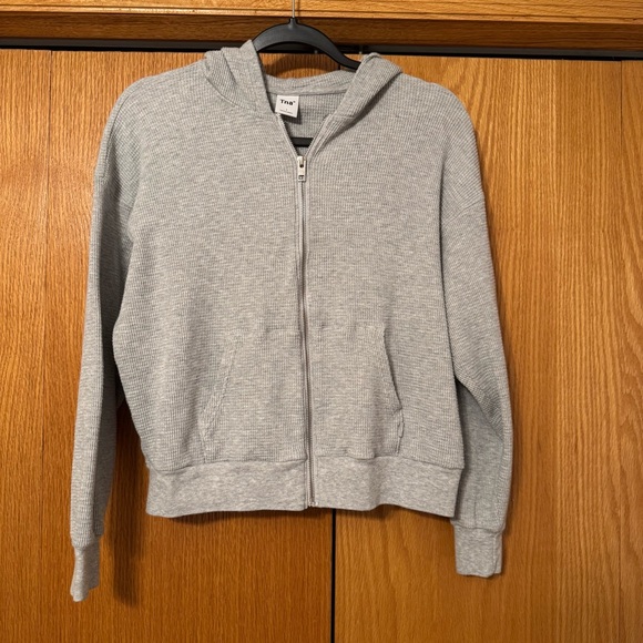 Aritzia TNA Light Gray Waffle Knit sweatshirt - Picture 3 of 6